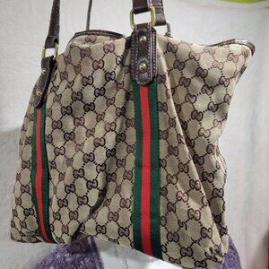 Ladies travel bag and handbag